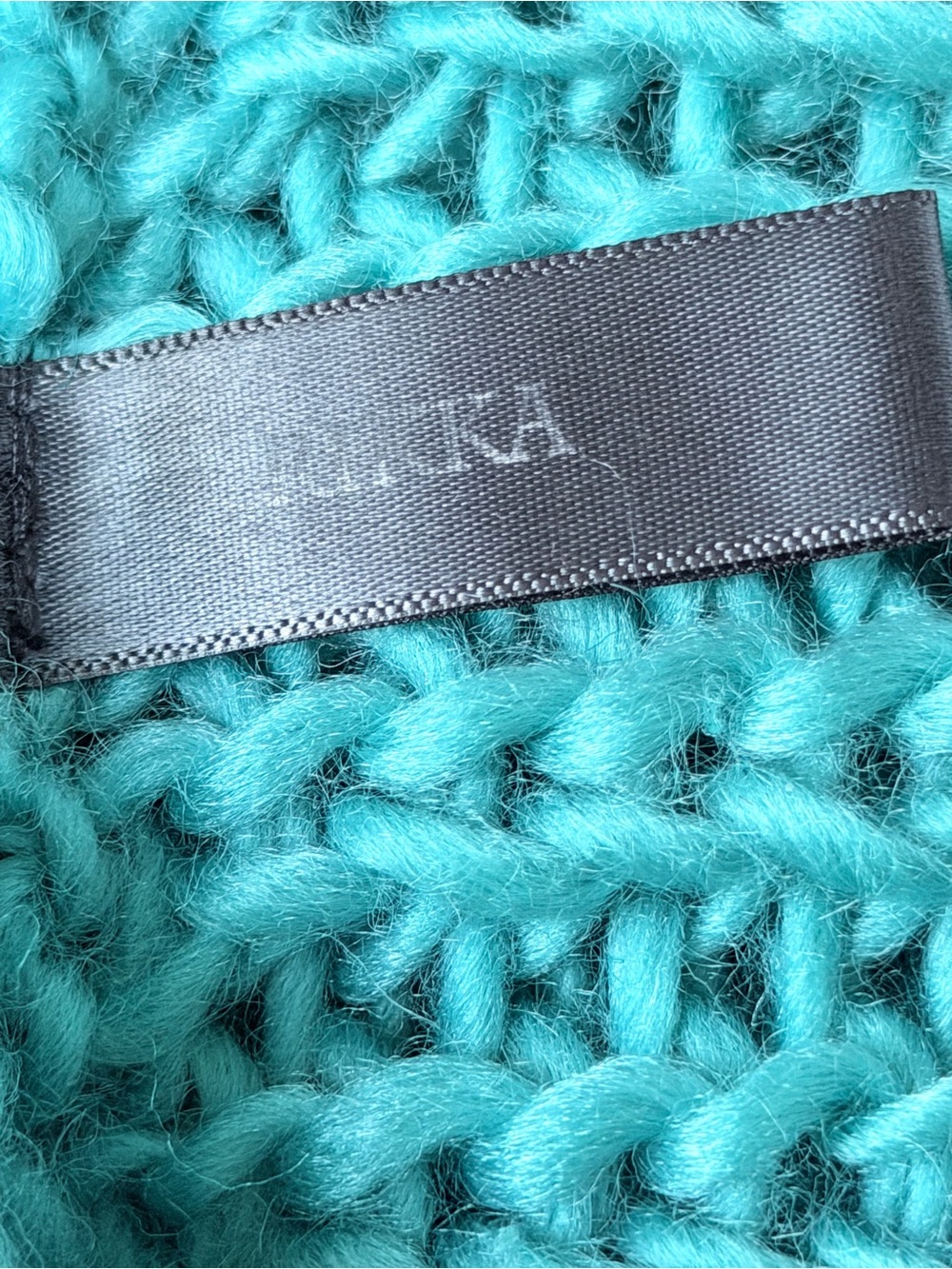 Rikka Chunky Ribbed Knit Infinity Loop Scarf - Picture 2 of 3